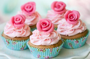 Кексы с розами