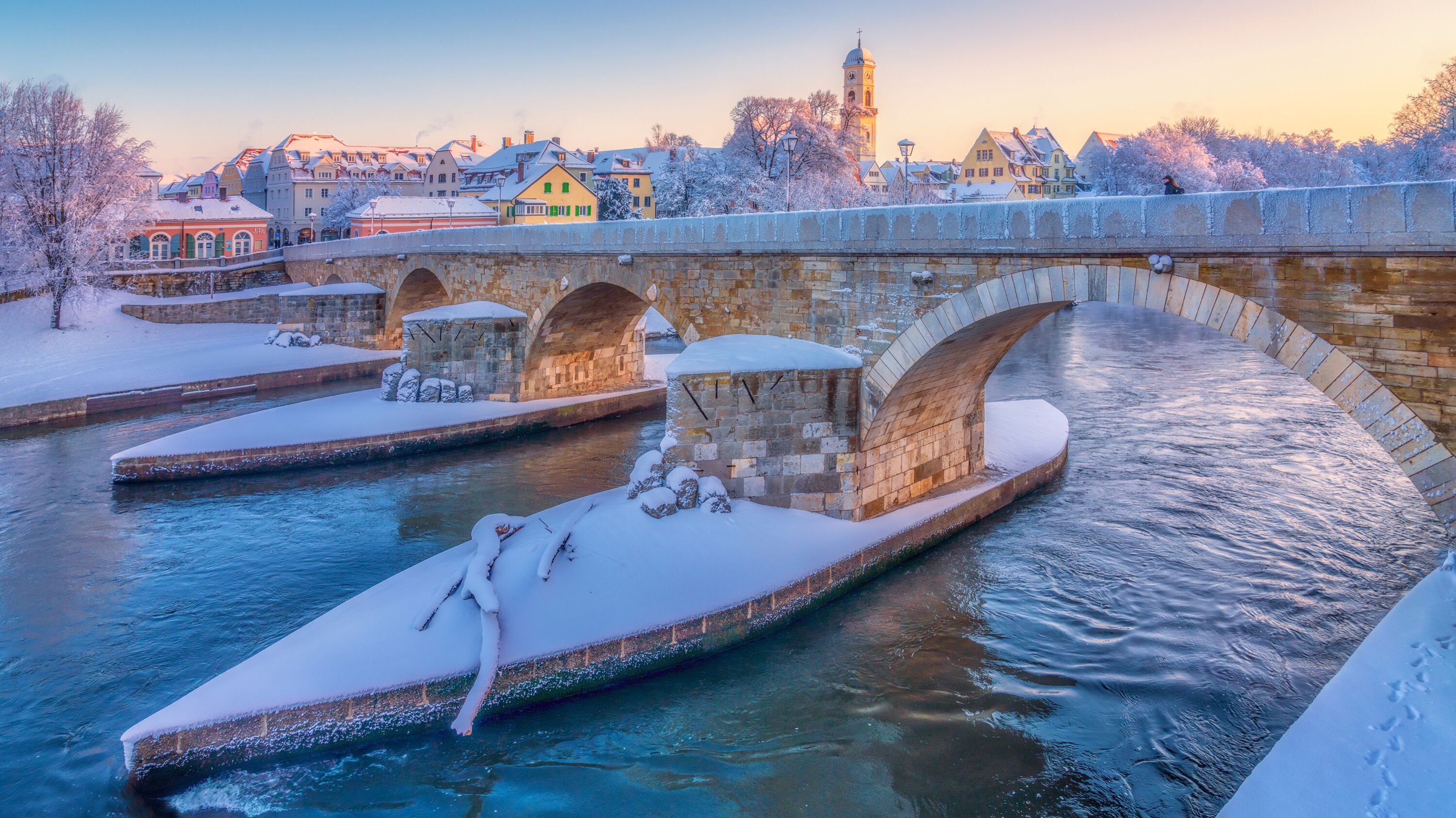 Мост в Регенсбурге