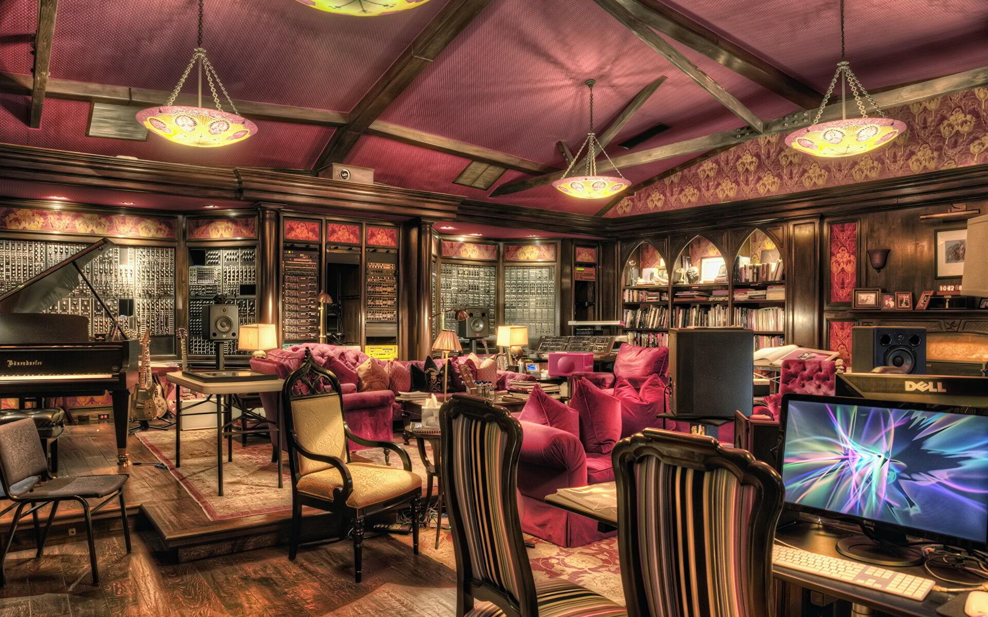 Студия в кафе