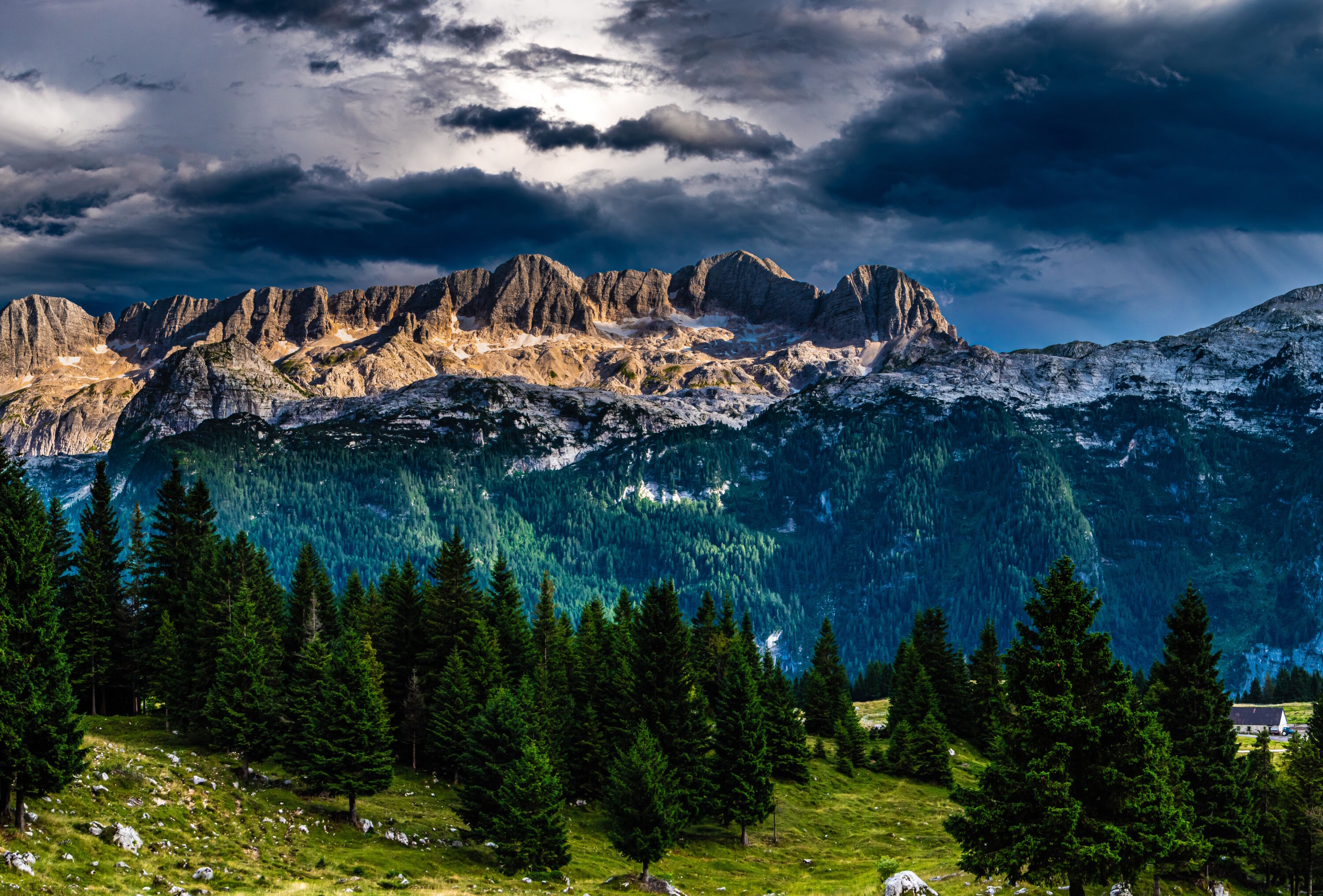 Утесы скалы в Италии