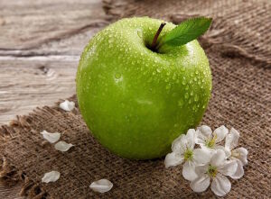 Зеленое яблоко