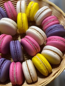 Макарон пирожные