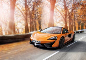 Рыжий Mclaren 570S de PC