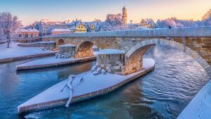 Мост в Регенсбурге