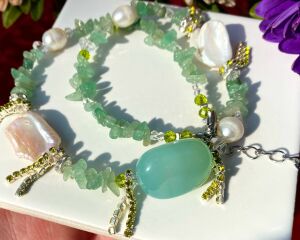 Бусы из хризопраза и жемчуга