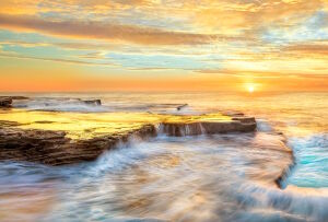 Рассвет на море