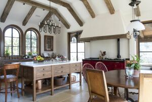 Деревяная кухня