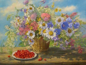 Цветы в корзинке и земляника