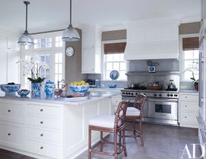 Кухня с орхидеями