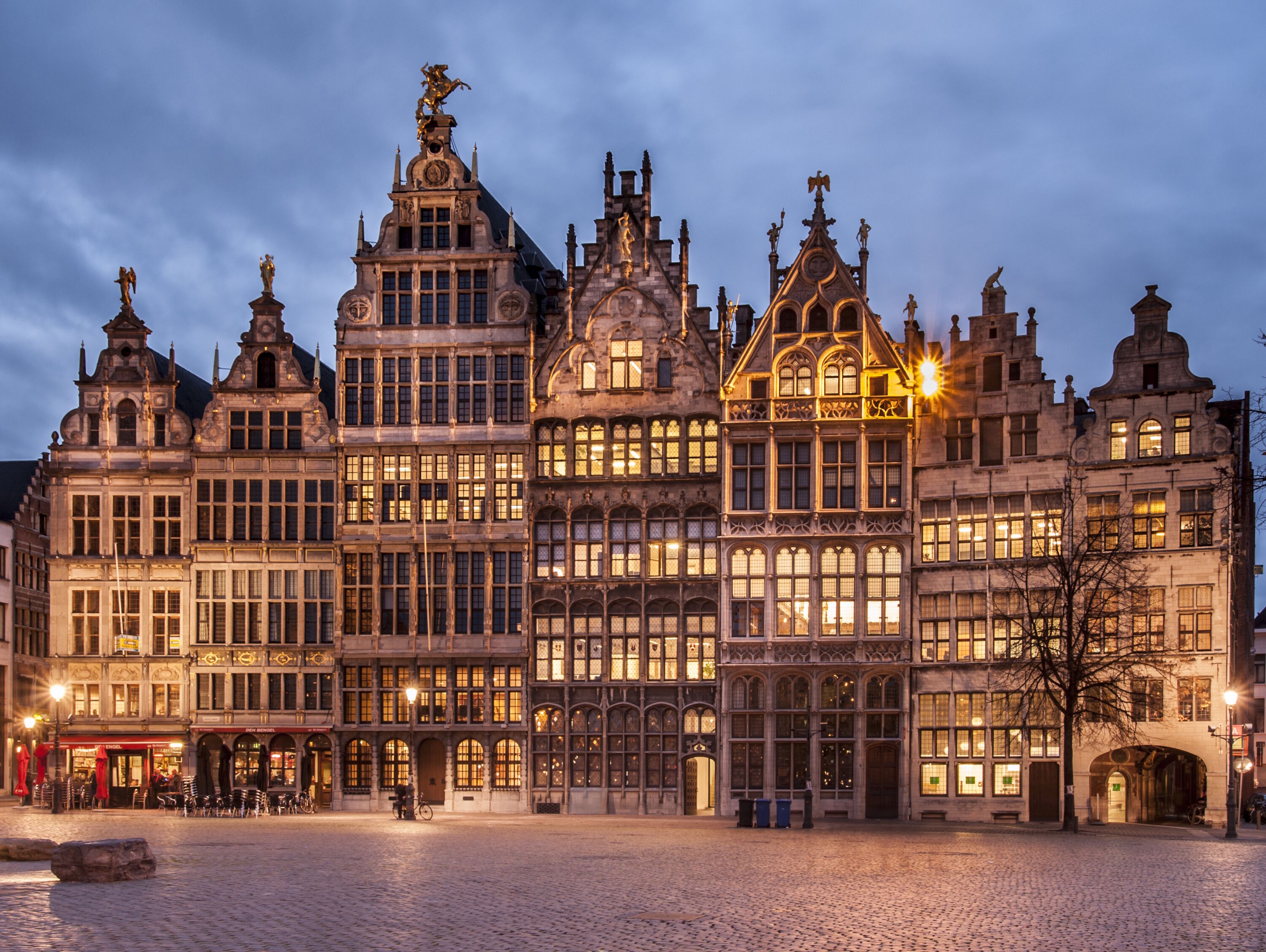 Бельгия Городская площадь