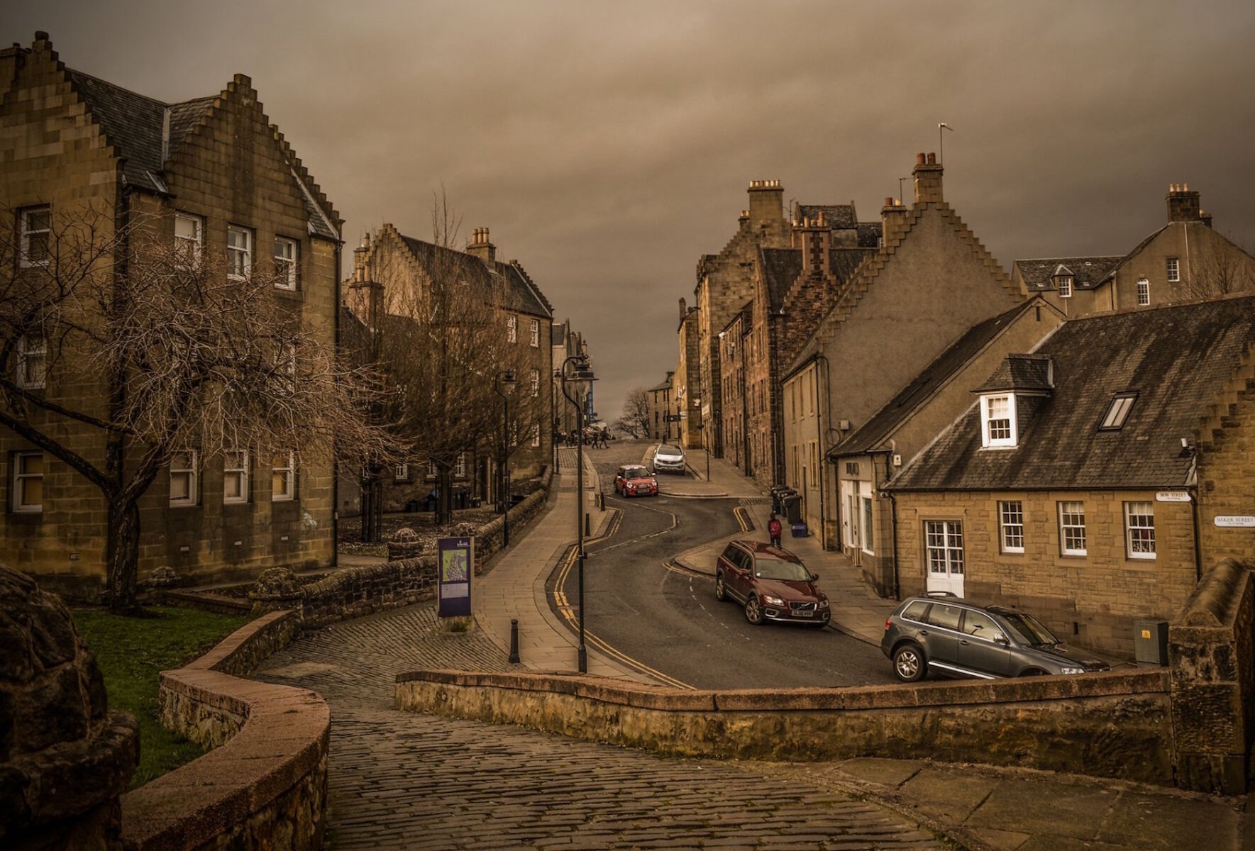 Пасмурный Эдинбург