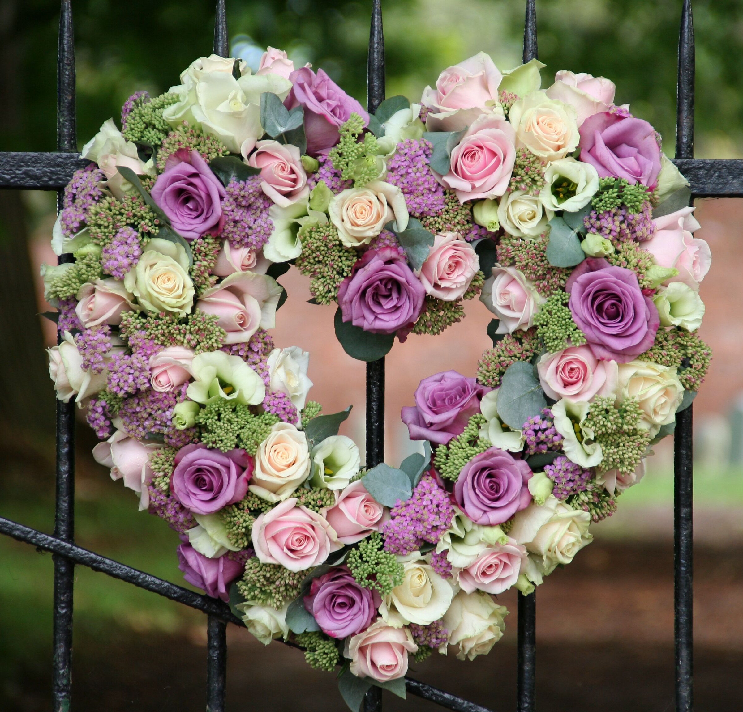 Венок в виде сердца