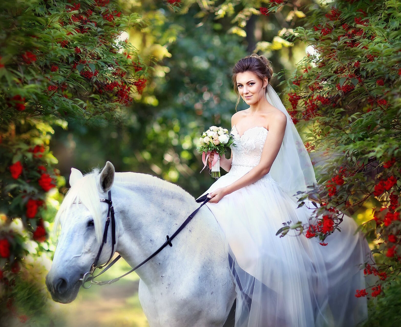 Невеста на коне