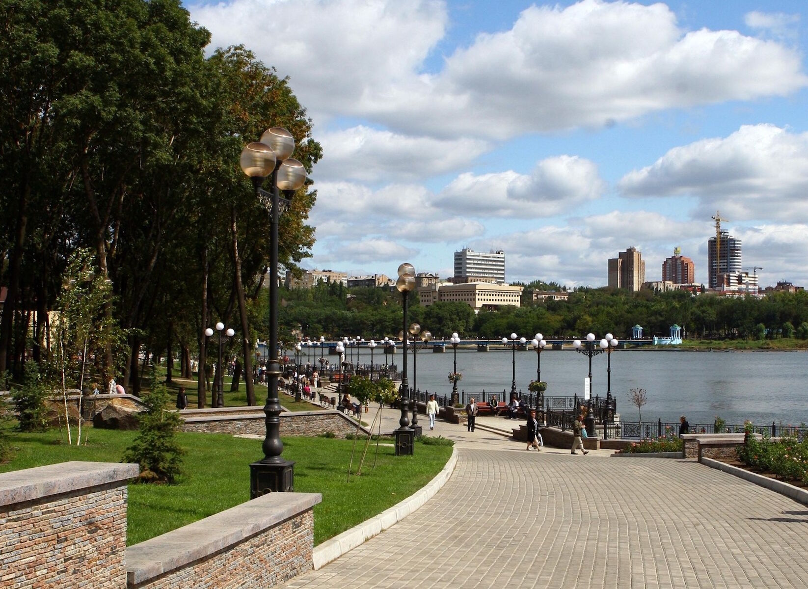 Парк в Донецке