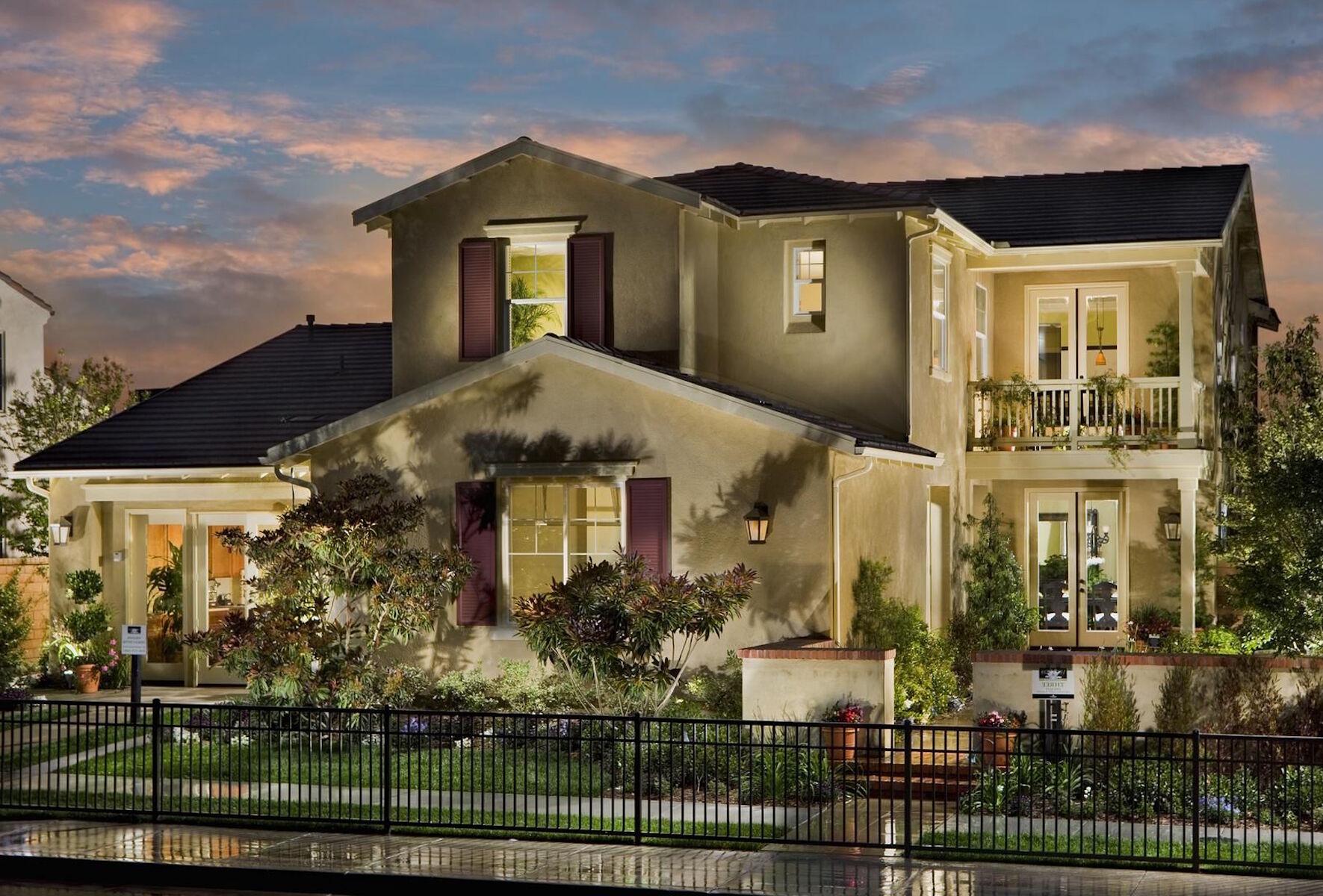 Освещенный дом