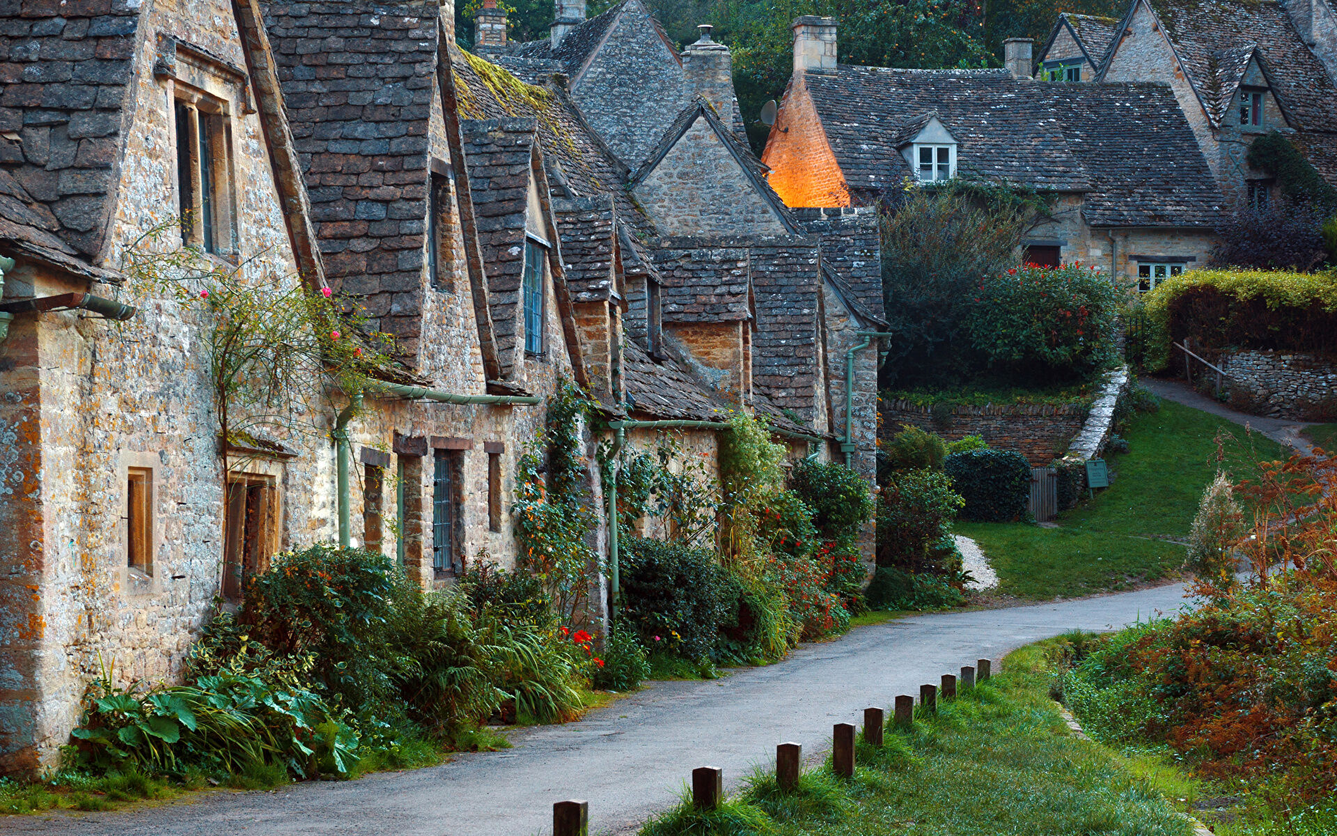 Старые домики Бибери