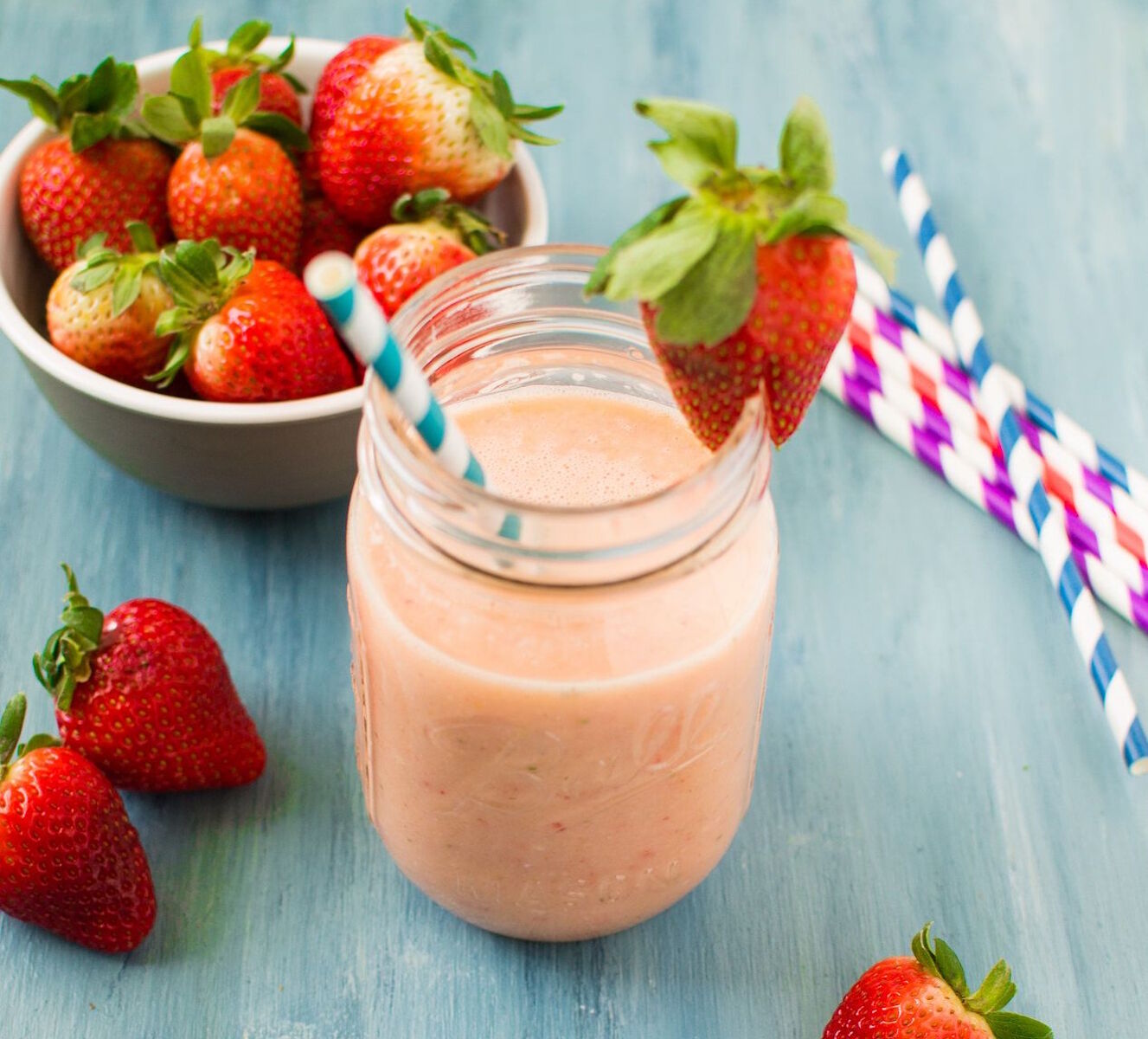 Смузи клубничный