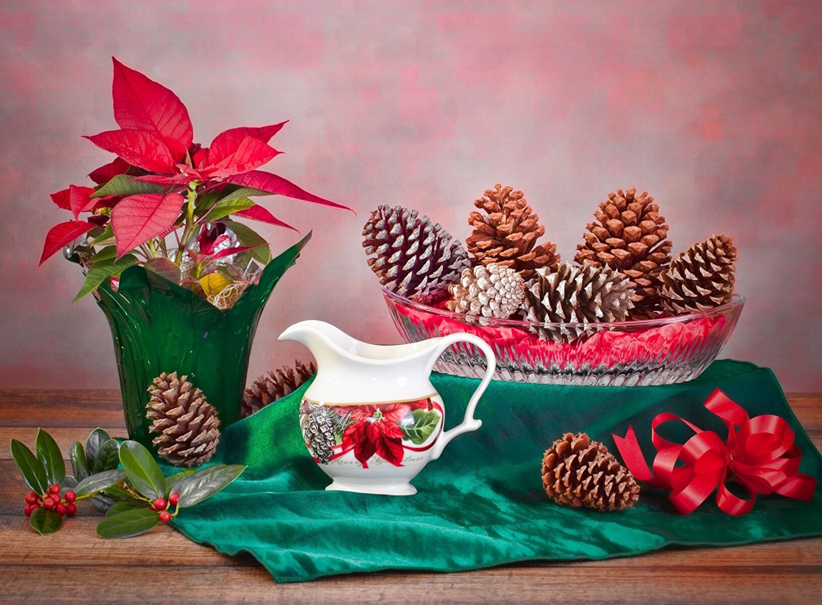 Натюрморт с шишками