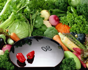 Блюдце и овощи