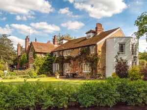 Деревенский коттедж