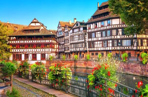 Уютный яркий Страсбург