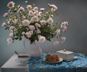 Букет и печенные яблоки