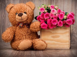 Мишка с розами