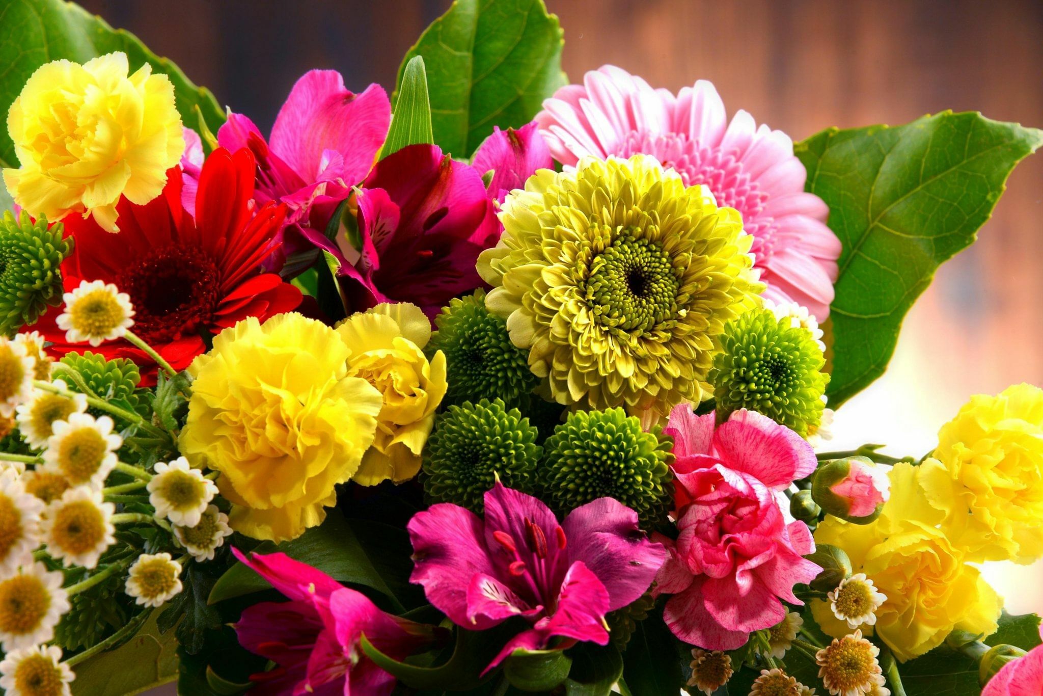 Букет из ярких цветов