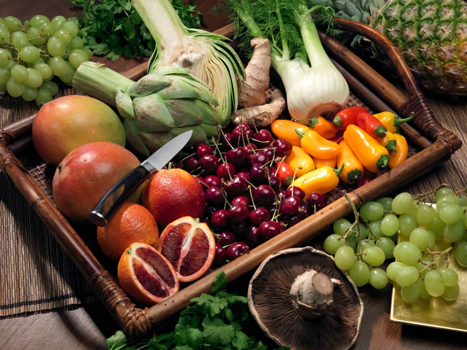 Гриб и овощи с фруктами