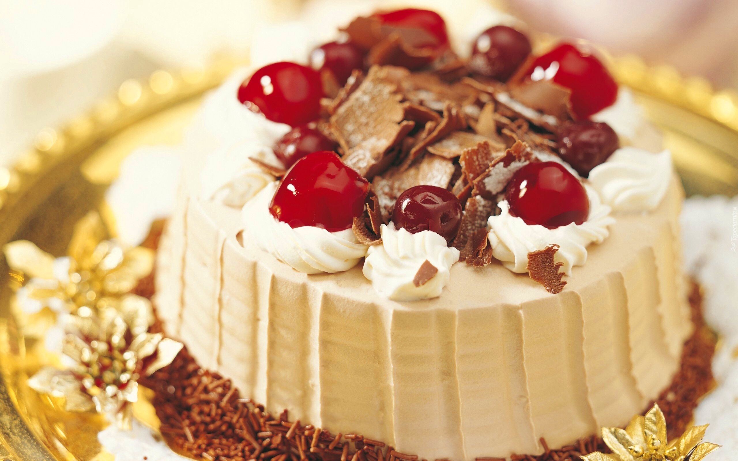 Торт с вишнями