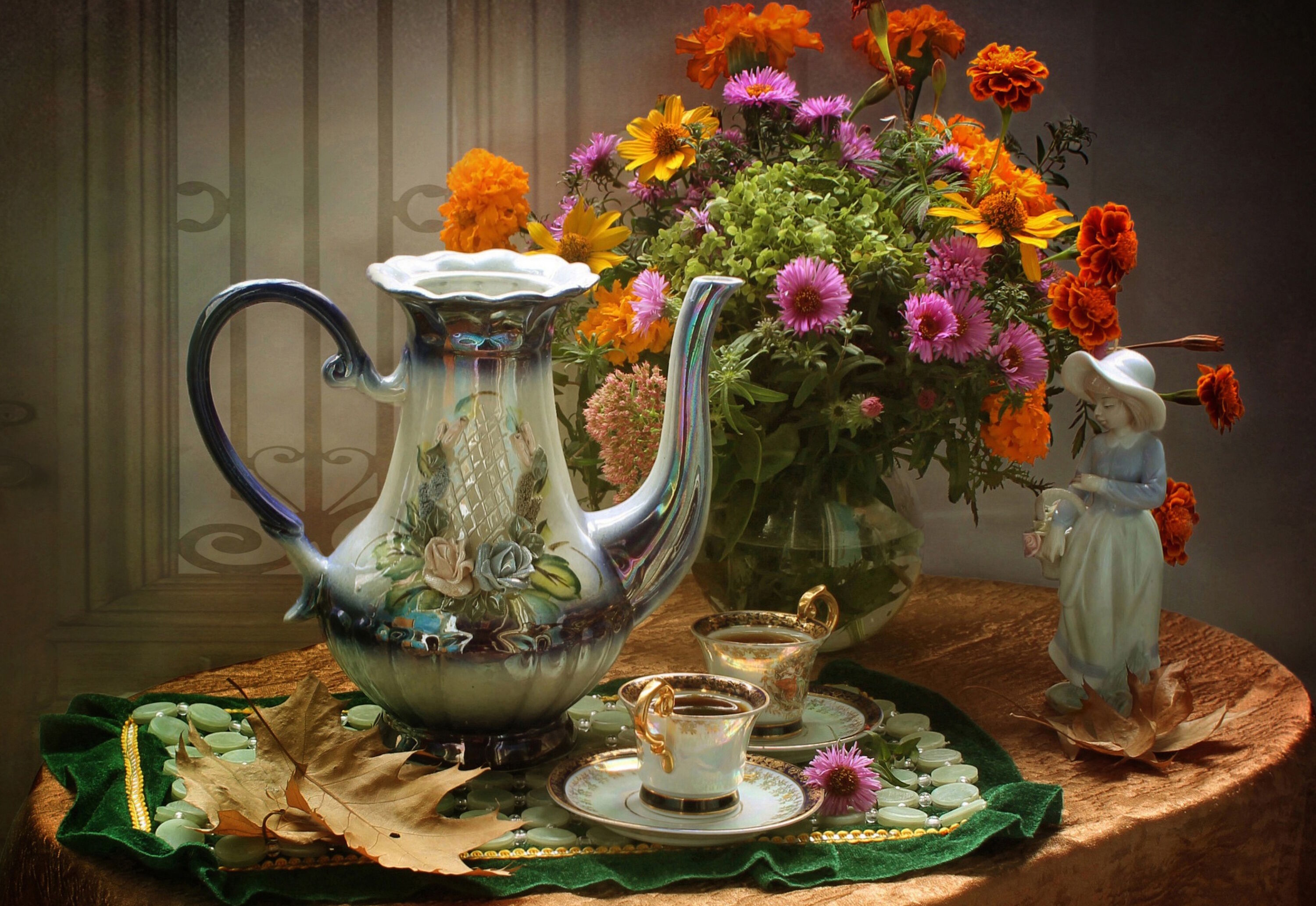 Бархатцы и чай