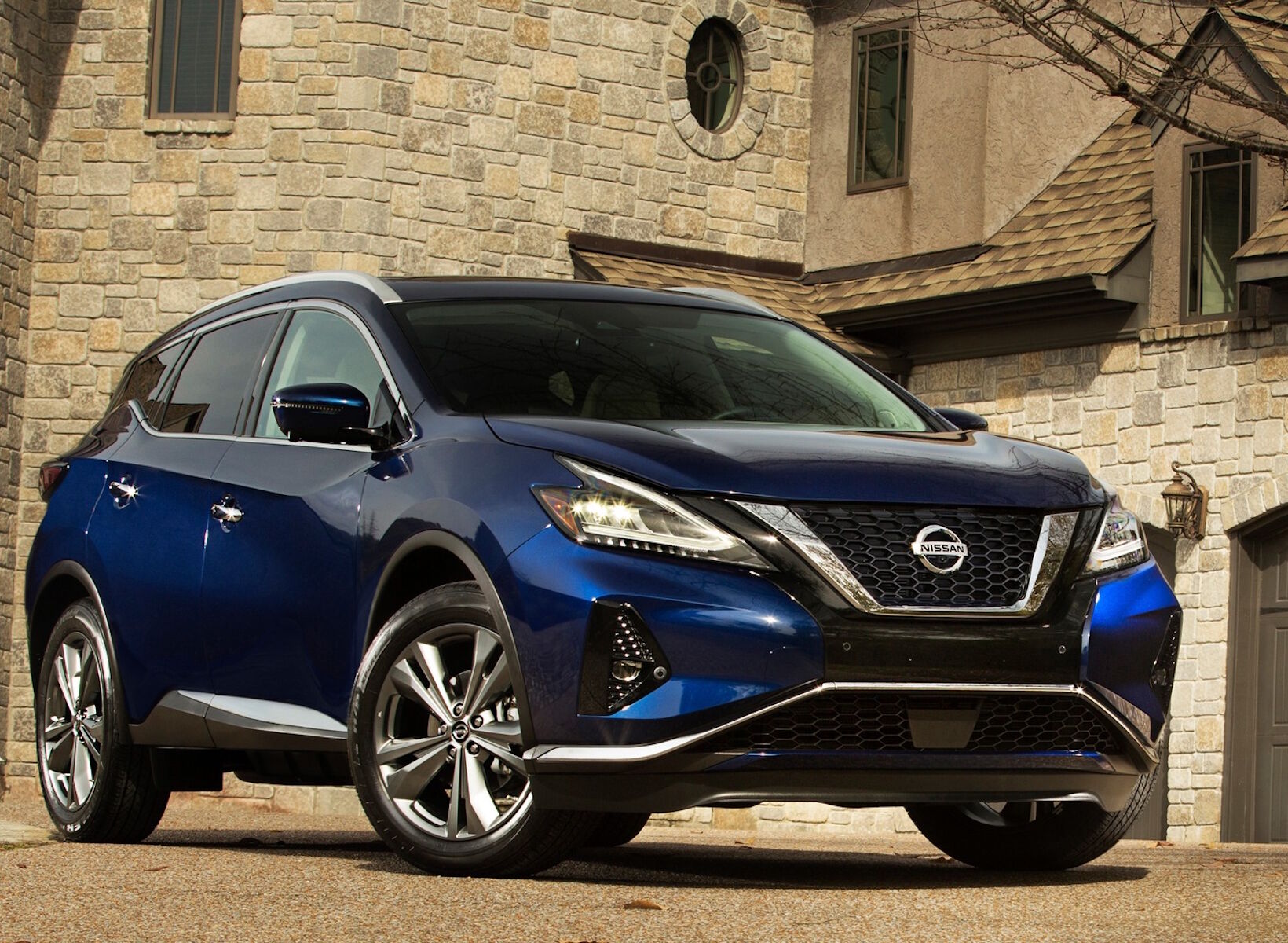 Nissan Murano синий