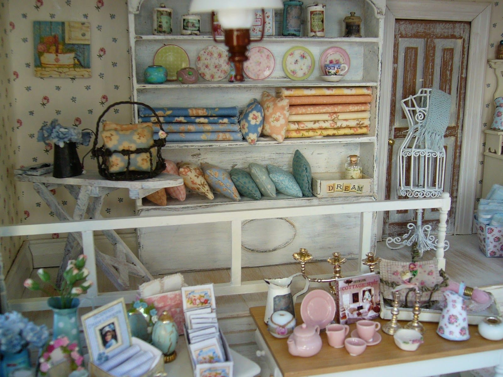 Уголок для куклы