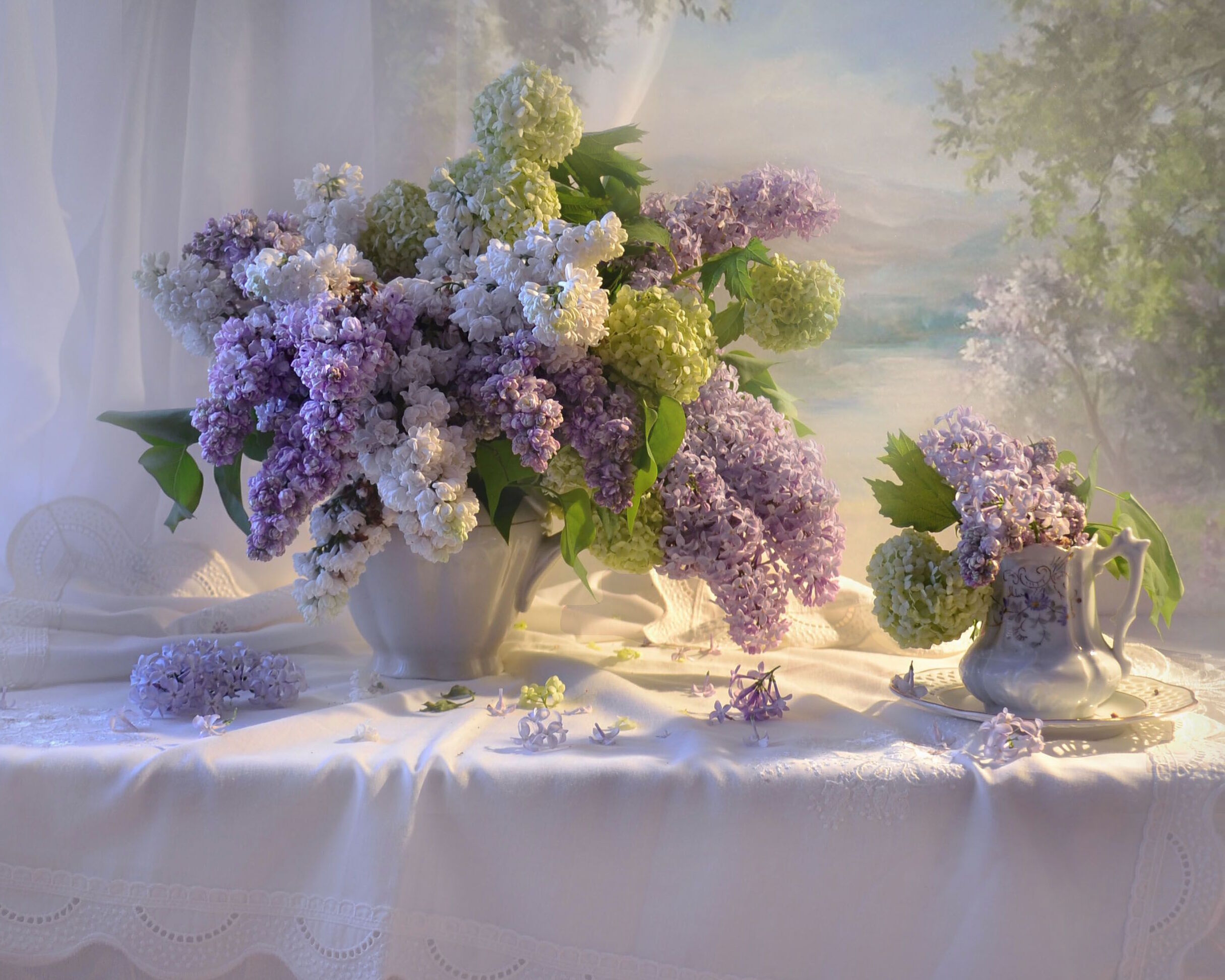 Гортензии и сирень