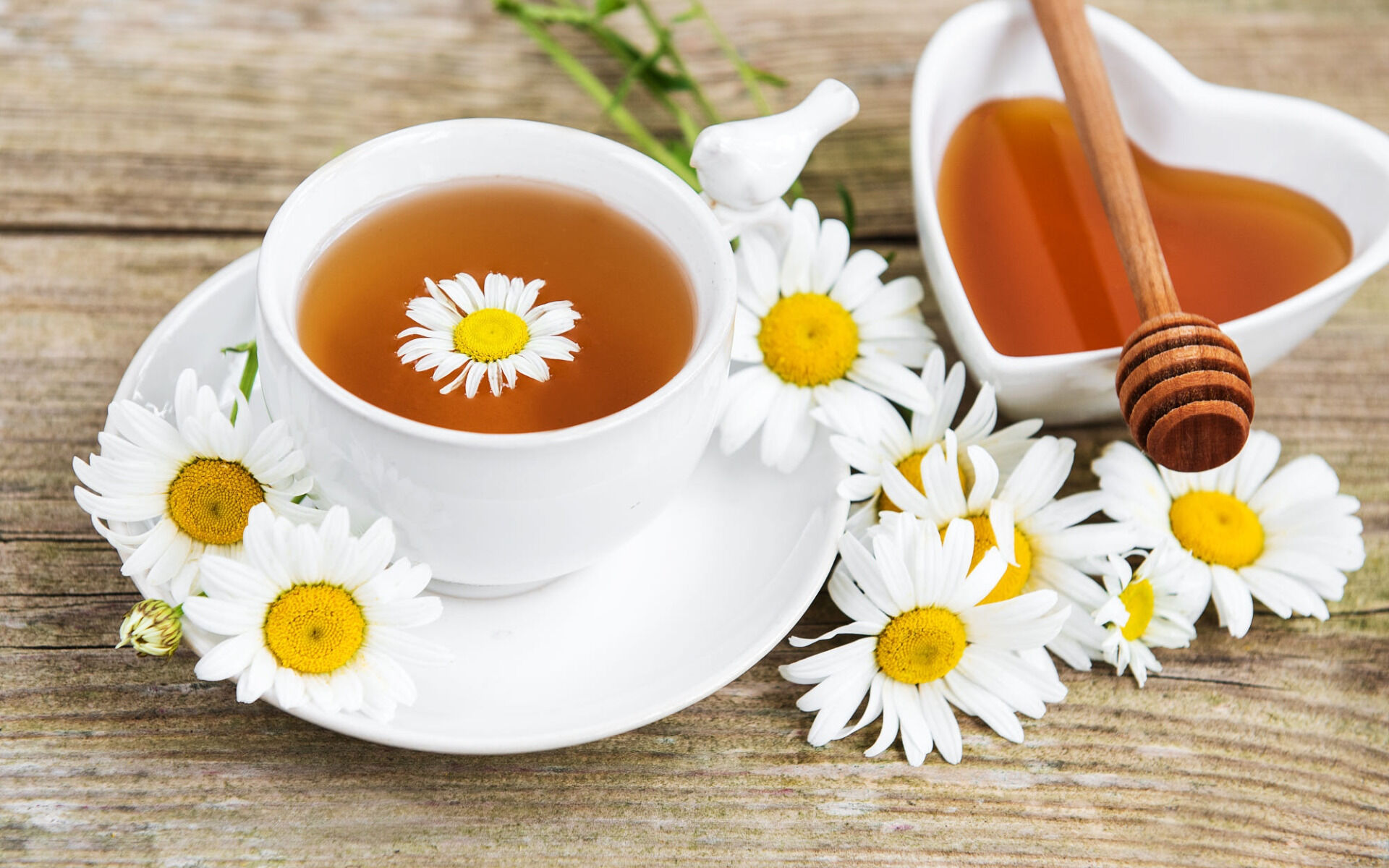 Ромашки в чае и мед