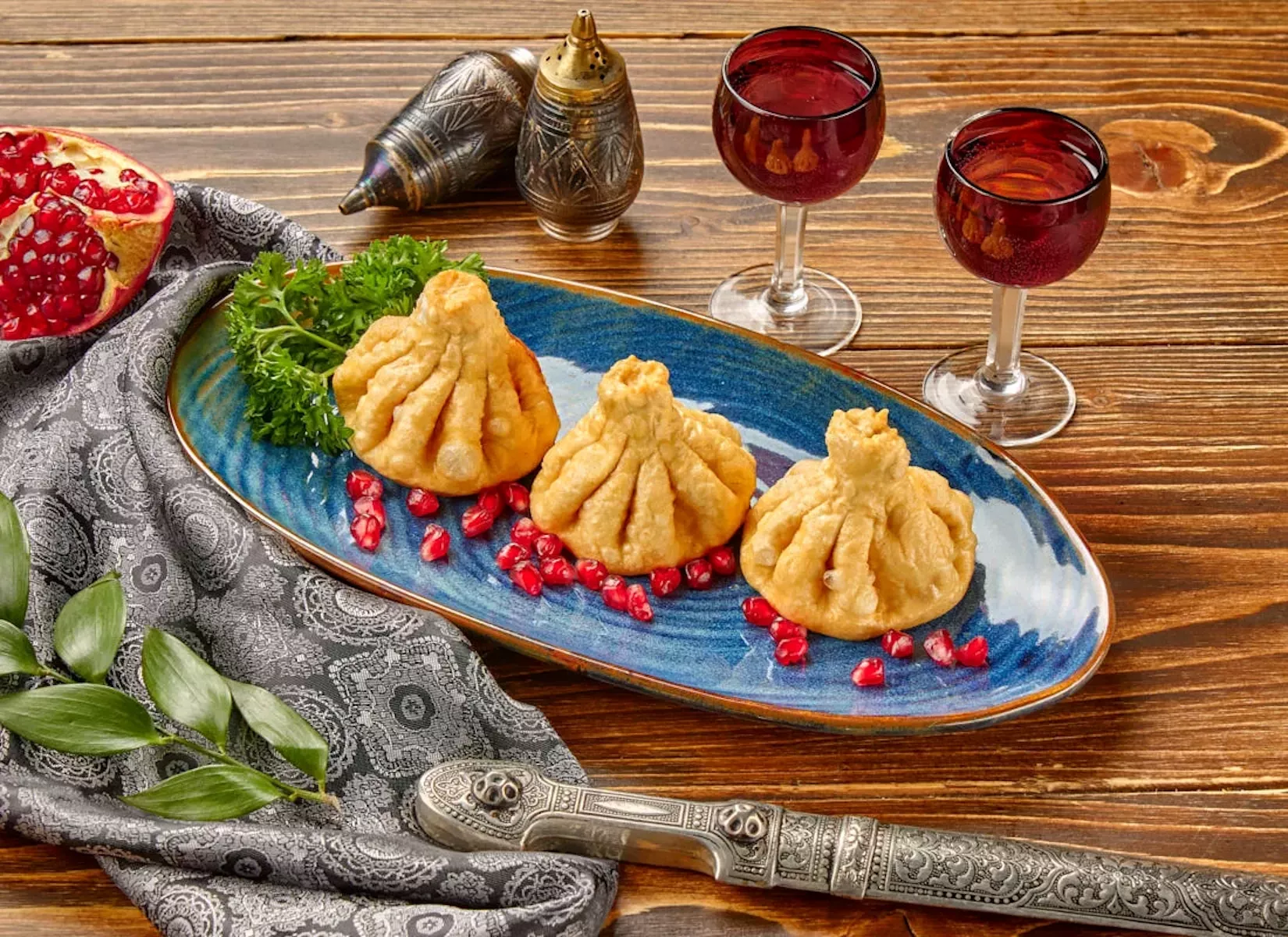 Жареные хинкали и гранат