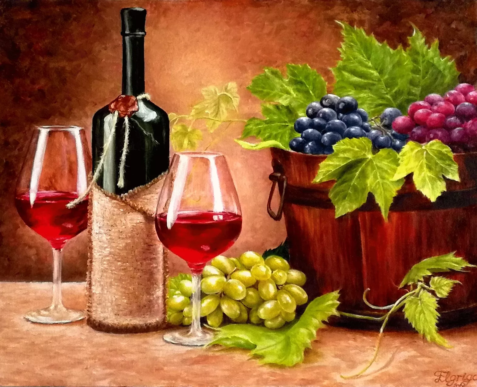 Вино в бокалах и виноград