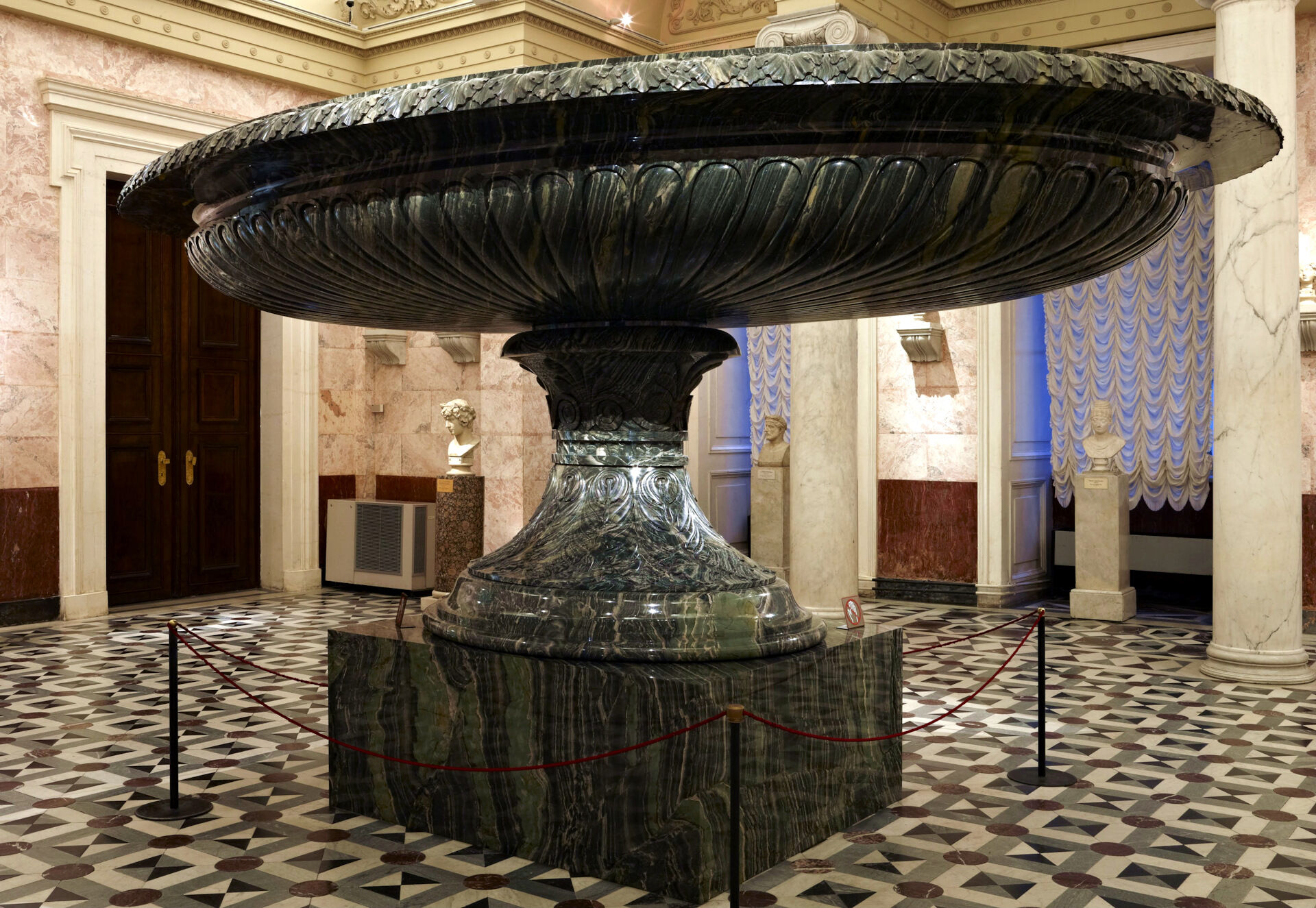 Колыванская ваза