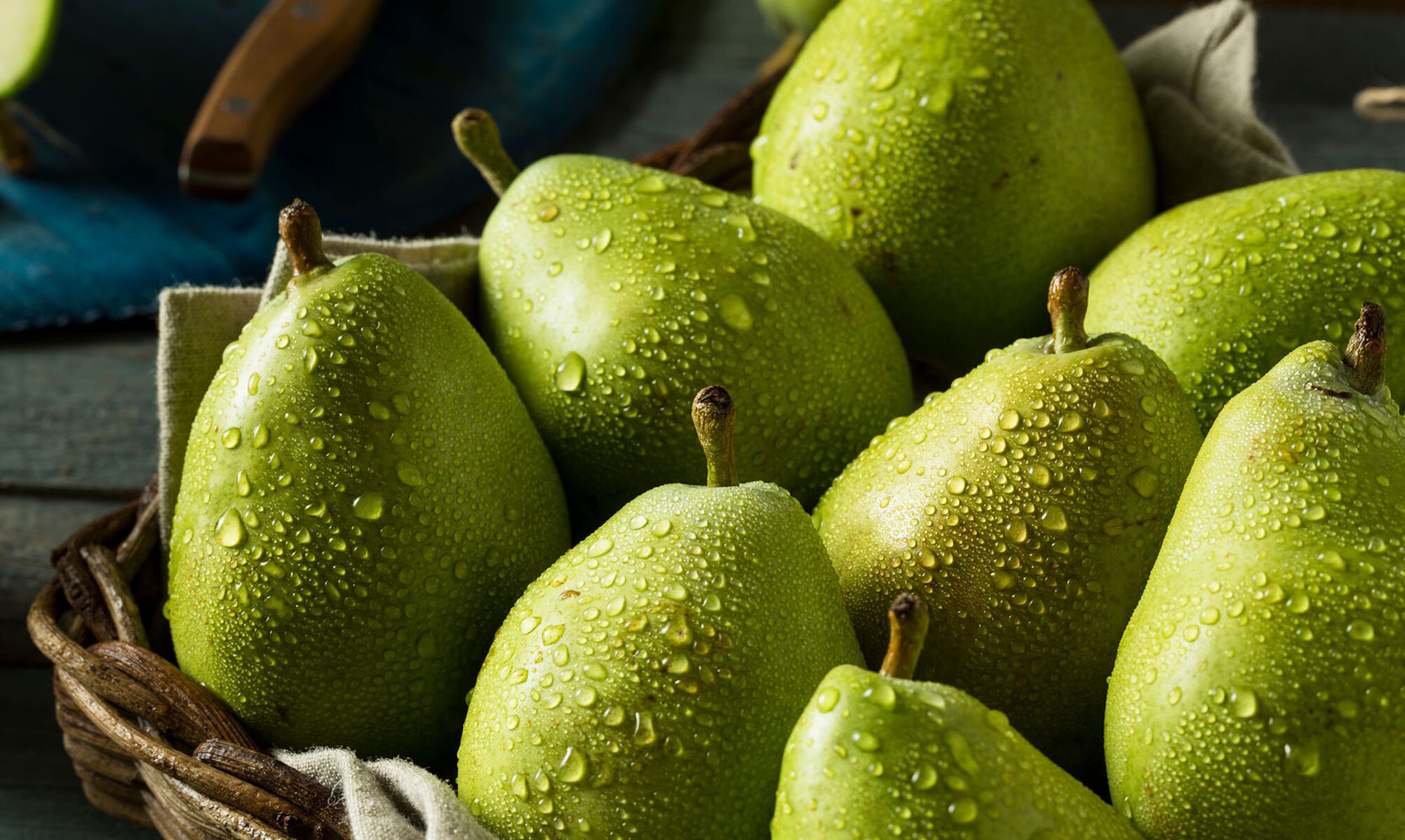 Зеленые сочные груши