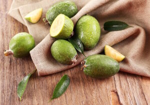 Зеленый фрукт