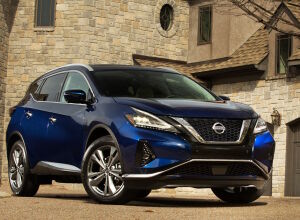 Nissan Murano синий