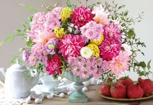 Букет и гранаты