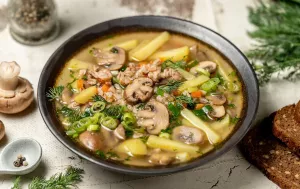 Суп овощной с шампиньонами