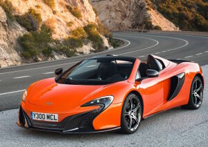 McLaren 650S на дороге