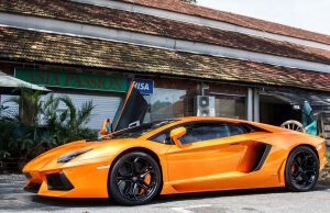 Lamborghini Aventador оранжевый