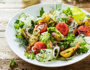 Простой свежий салат