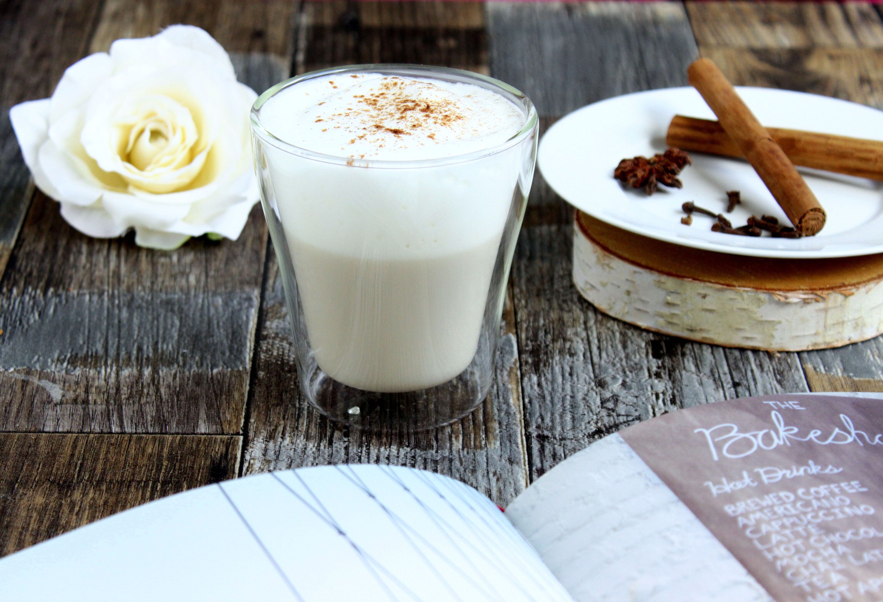 Молоко с корицей