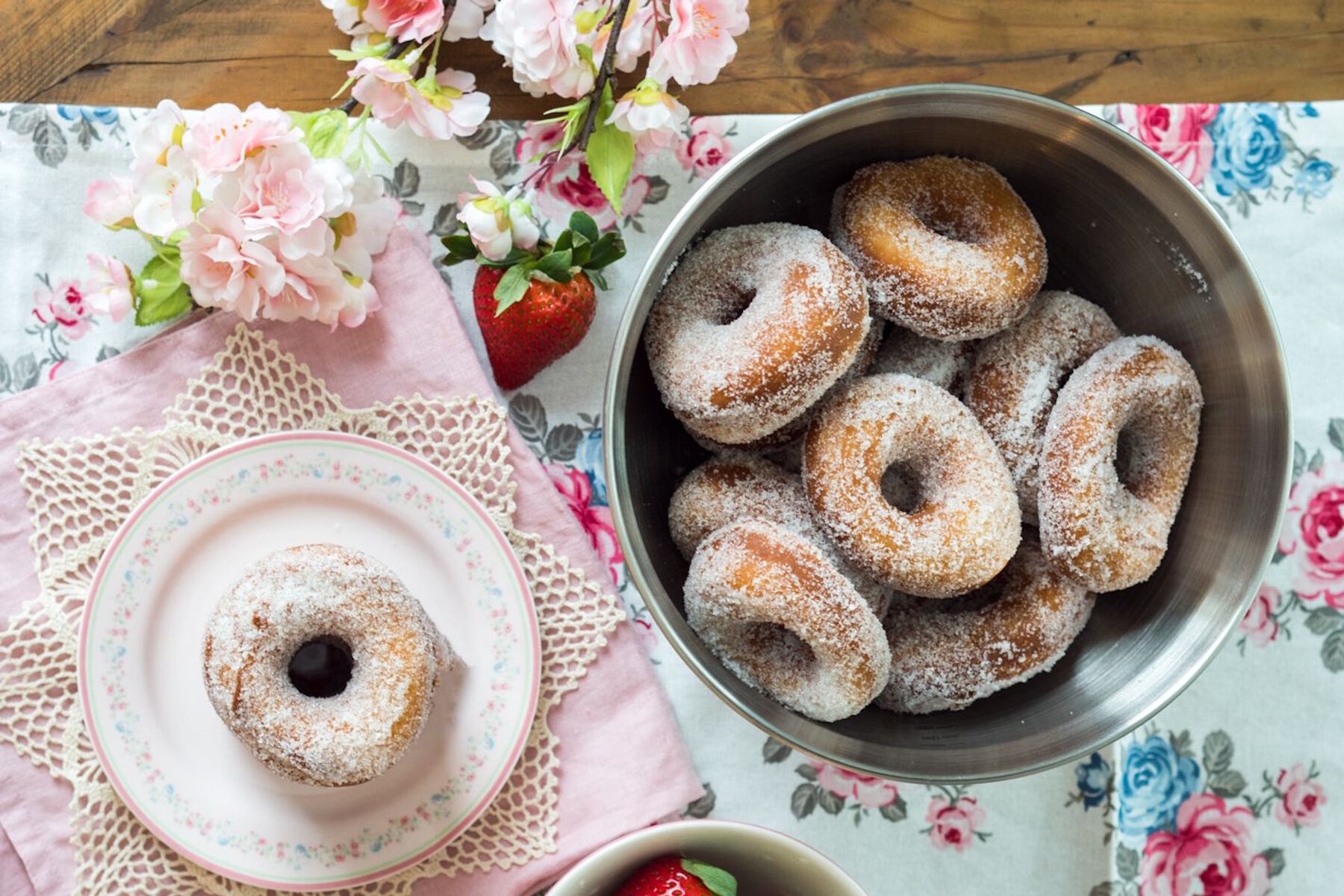 Сахарные пончики