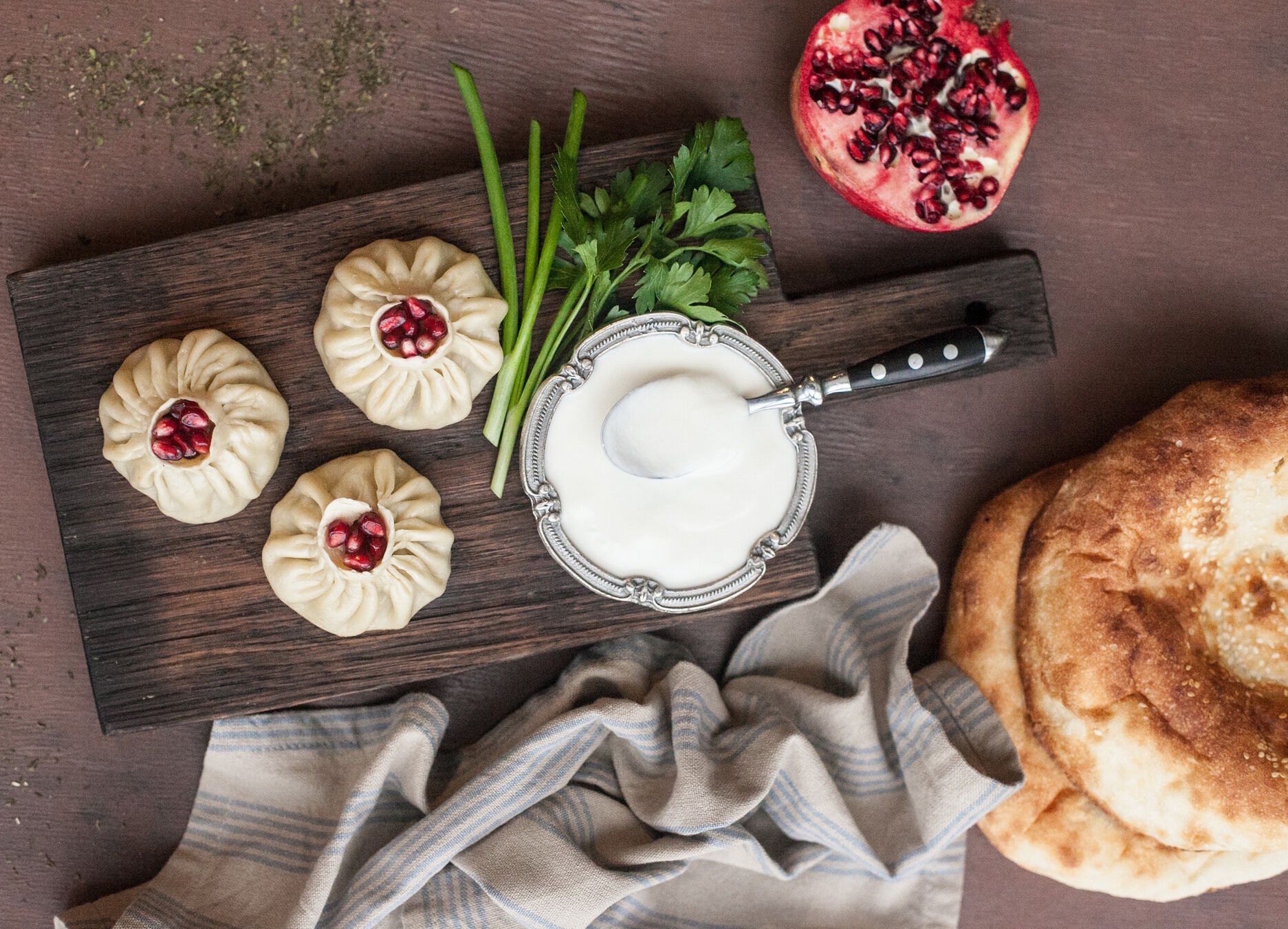 Хинкали и лепешки