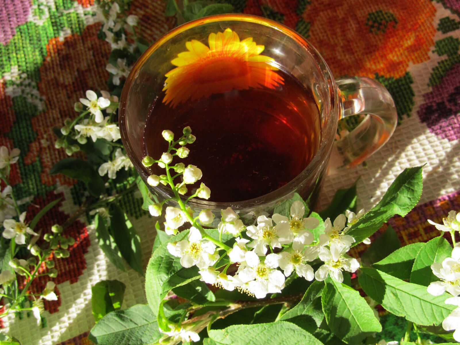 Чай с черемухой